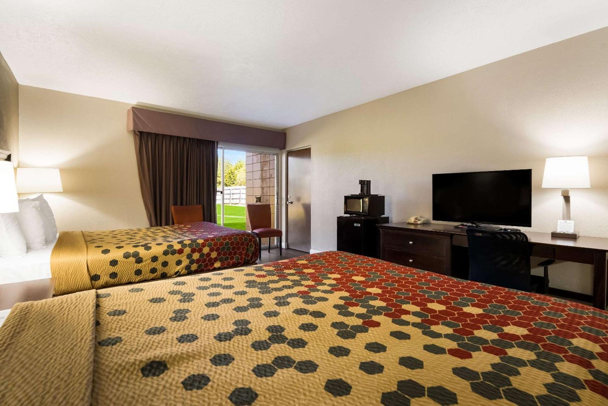 Econo Lodge - Perry National Fair Ground Area Εξωτερικό φωτογραφία